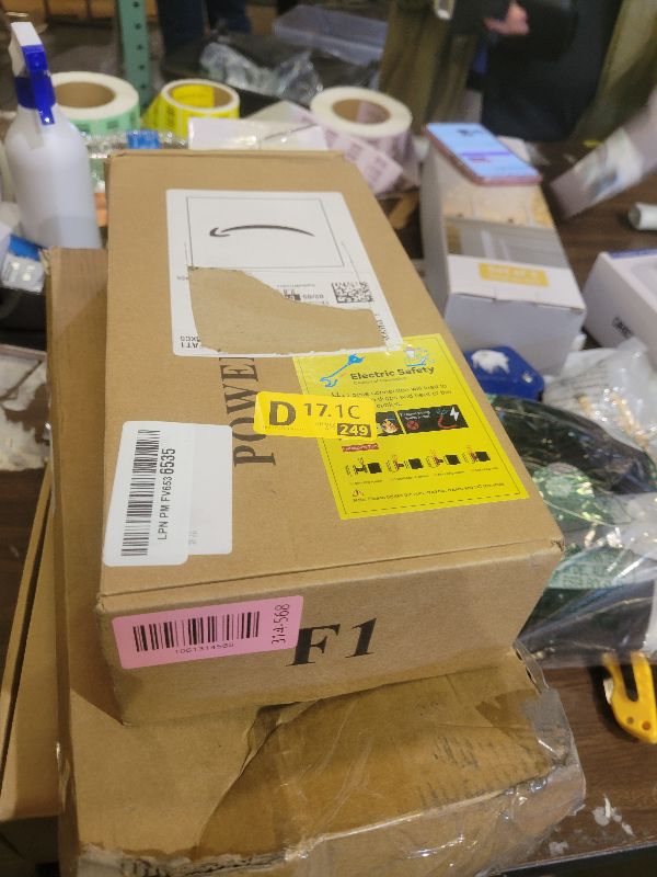 Photo 1 of 1000W Car Inverter 12V to 110V DC to AC Power Inverters for Vehicles with 2 AC Outlets/36W PD USB-C/18W QC USB-A Fast Charging/Cigarette Lighter/LED Display/100A Cables 1000 Watt Inverter