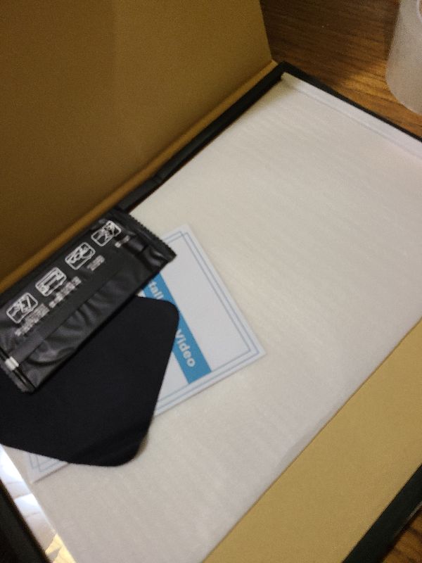 Photo 1 of 14" Laptop Screen Protector Tempered Glass for HP/Dell/Sony/Samsung/Lenovo/Acer/MSI/LG/Razer Blade 14 Inch Aspect Ratio 16:9 Laptop , 9H Hardness, Anti-fall, Fingerprint Resistant, Bubble Free(309 x 174mm/ W x H)