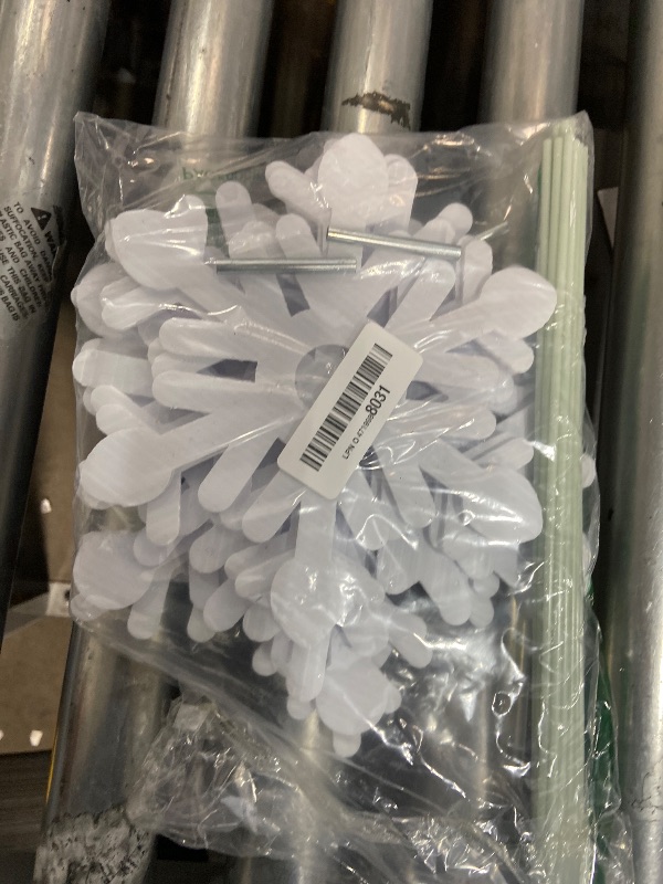 Photo 1 of 10 Sets Christmas Snowflake Yard Signs Xmas Decorative White Snowflake Garden Stakes Winter Holiday Lawn Decorations Sign Decoration with Stake and Clip for Christmas Lawn Decor