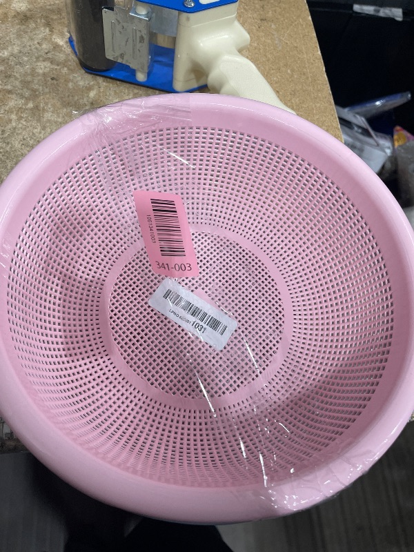 Photo 1 of *MISSING 1 PIECE*
EIKS 3 Pack Plastic Colander Baskets Mesh Sieve for Rinsing Draining and Air Drying Vegetables Fruits Berries Salad, Diameter 10-inch