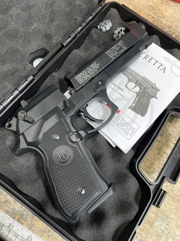 Photo 1 of **MISSING A PIECE IN THE GUN**Beretta M 92 FS All Metal .177 Caliber Pellet Gun Air Pistol, Black, One Size