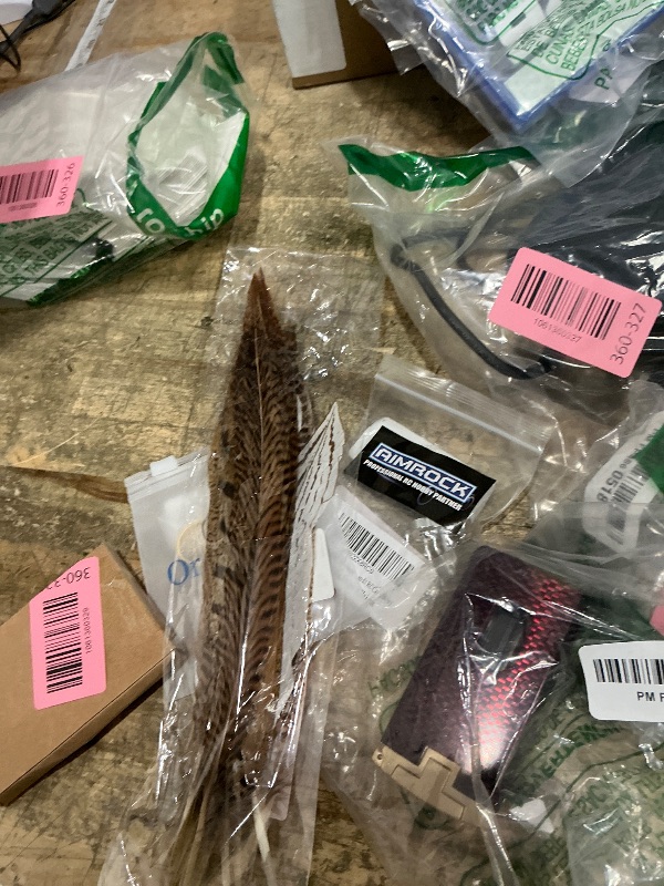 Photo 1 of 12pcs Natural Pheasant Feathers 4 Style 20-25cm Natural Feathers for DIY Craft Wedding Home Party Decorations Feathers FF08…