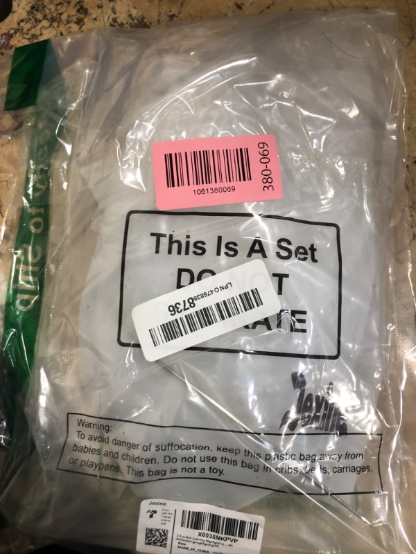 Photo 1 of 2 Pcs Hair Coloring Highlighting Cap Reusable Silicone Highlight Cap Pull Through Caps for Hair Coloring Frosting Cap with Hook Hair Dye Cap with Holes Hair Salon Tools Hairdressing Highlighting Kit