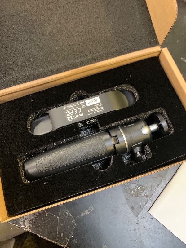 Photo 1 of Creality CR-Ferret SE 3D Scanner Desktop Fast 0.1 Mm High Accuracy Flexible Scanning Range Anti-Shake 24-Bit Full-Color Scanning for Black Metal Non-Reflective Objects Mac Windows