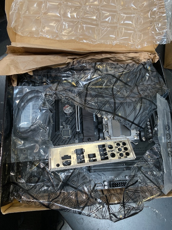 Photo 1 of MSI PRO B650-P WiFi ProSeries Motherboard (AMD Ryzen 9000/8000/7000 Series Processors, AM5, DDR5, PCIe 4.0, M.2, SATA 6Gb/s, USB 3.2 Gen 2, HDMI/DP, Wi-Fi 6E, Bluetooth 5.3, 2.5Gbps LAN, ATX)