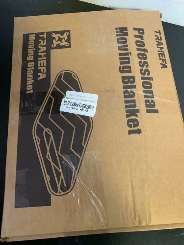 Photo 1 of (2 Pack) Moving Blanket 40x72 in, Furniture Blankets for Moving Quilted Packing Moving Blankets Heavy Duty Moving Pads (2pcs 40 * 72in)