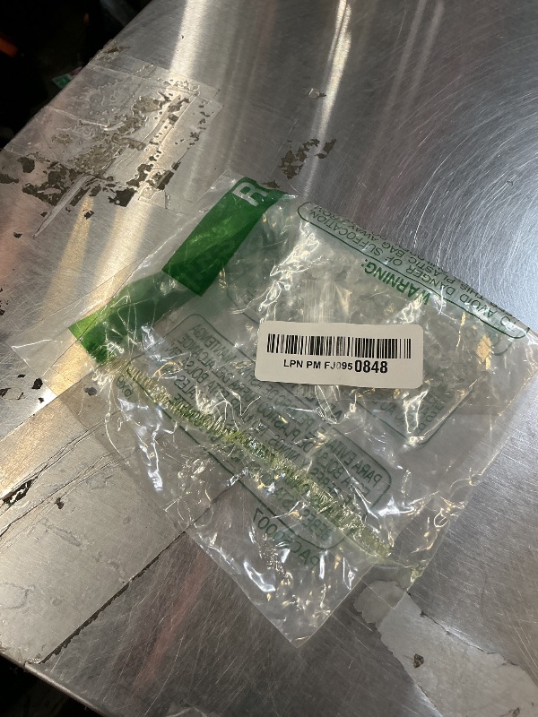 Photo 1 of 100 Pieces Clear Earring Backs Hamburger Shaped Safety Backs Secure Locking Silicone Earring Backs Stopper for Jewelry Accessories Supplies, 2 Sizes