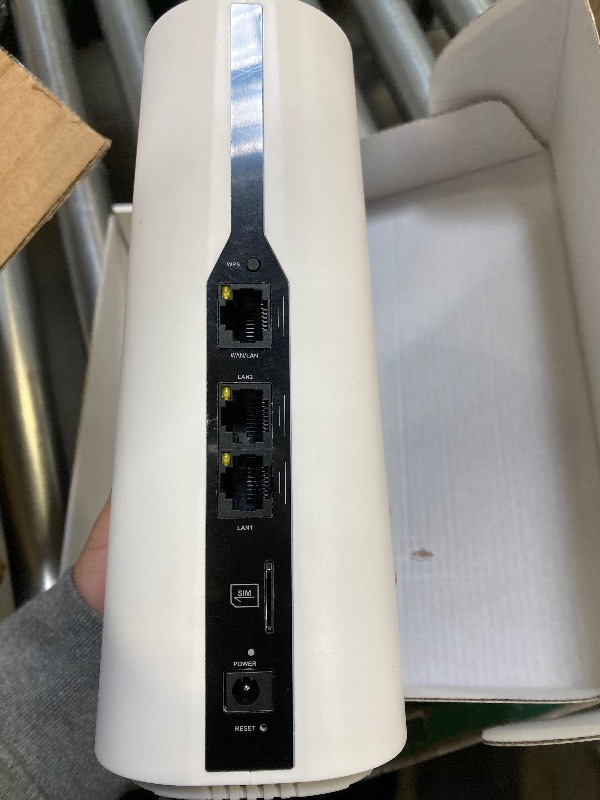 Photo 1 of 5G Router with SIM Card Slot, Dual Band 2.4G 5.8G Modem, Supports 32 Users, Indoor Home Office Internet Router, US Plug 100-240V