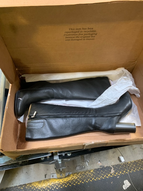 Photo 1 of KENNETH COLE WOMEN LEATHER BOOTS SIZE 6M