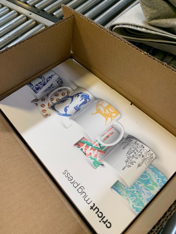 Photo 1 of Cricut Mug Press