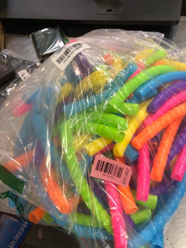 Photo 1 of Sratte 12 Pcs Toy Hoop for Kid Detachable Adjustable Toy Hoop Colored Hoop Exercise Ring Plastic Circle for Kid Teen Gymnastics Dog Agility Equipment, Require Self Assembly(Stylish Colors, 28 Inch)