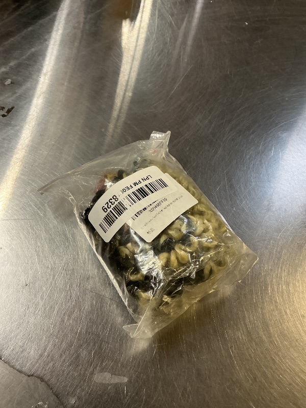 Photo 1 of **CLIP INS**SUYIAPIY Yanky Twist Crochet Hair Mini Twist Short Passion Twists Bohemian Spring Senegalese Crochet Hair with Curls for Black Women (1B/613#, 10 inch)