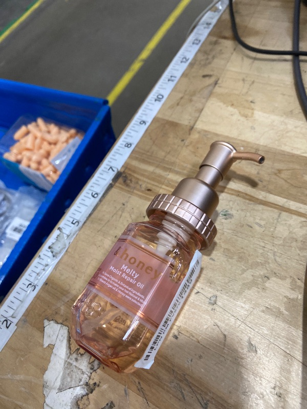 Photo 1 of [Genuine Product] &honey Melty Moist Repair Hair Oil 100mL/3.38 Oz Sulfate-Free Moisturizing Hair Oil to help Tame Frizz and Waves Unique Blend of Honeys Argan Oil Frizzy Hair Japanese Hair Care