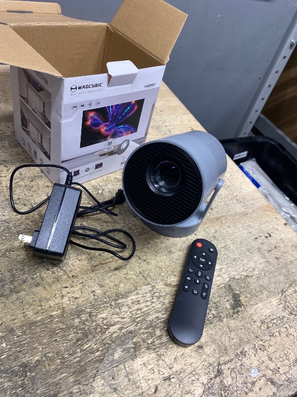 Photo 1 of ?Electric Focus?Magcubic Mini Projector 4K Support, Smart Projector with WiFi 6 and Bluetooth 5.4, 5W Soundbase Speaker, 180° Rotation, Portable Proyector for Home Theater