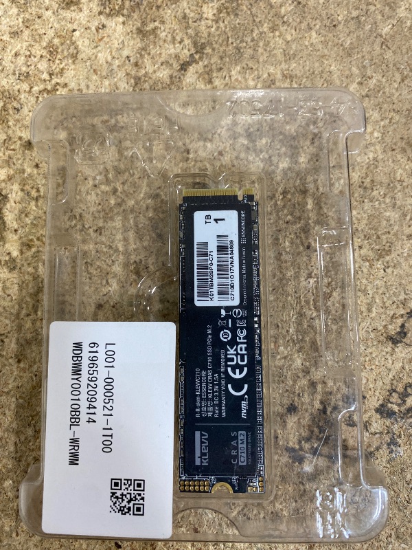 Photo 1 of **NON JFUNCTIONAL** KLEVV CRAS C710 512GB M.2 NVMe PCIe Gen3x4 Internal SSD up to 2050MB/s (K512GM2SP0-C71)