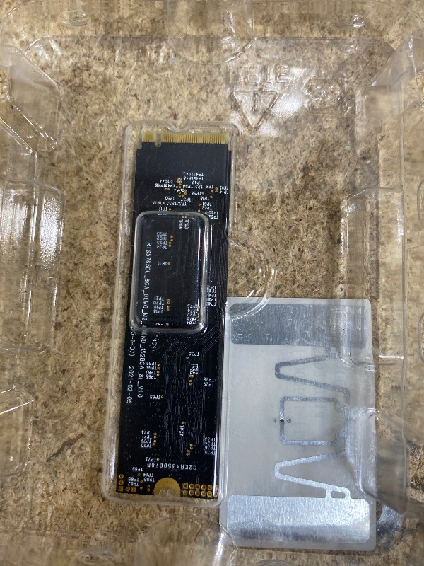 Photo 1 of **NON JFUNCTIONAL** KLEVV CRAS C710 512GB M.2 NVMe PCIe Gen3x4 Internal SSD up to 2050MB/s (K512GM2SP0-C71)