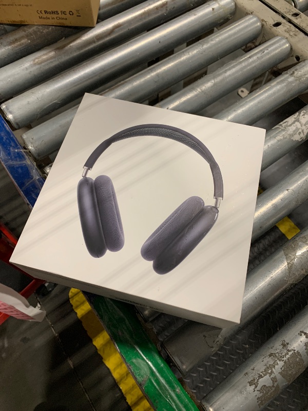 Photo 1 of Apple AirPods Max Wireless Over-Ear Headphones, Pro-Level Active Noise Cancellation, Transparency Mode, Personalized Spatial Audio, USB-C Charging, Bluetooth Headphones for iPhone - Midnight