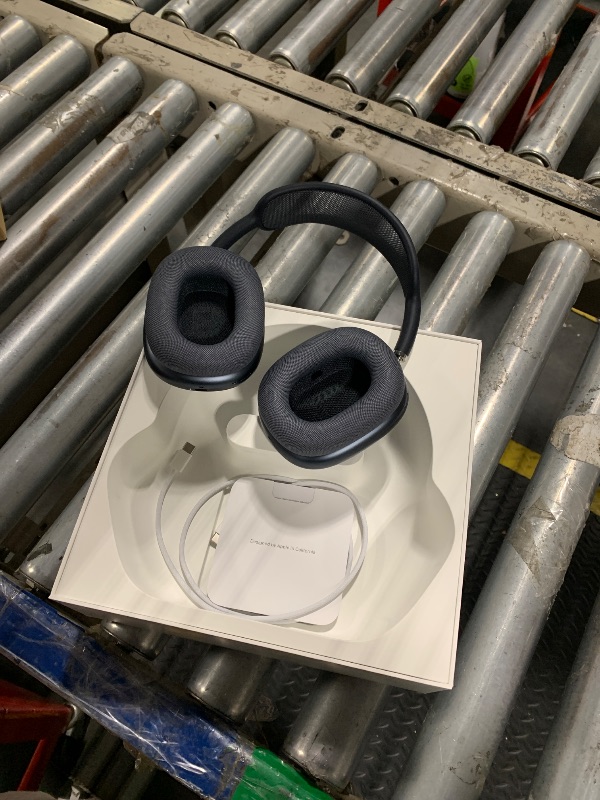 Photo 1 of Apple AirPods Max Wireless Over-Ear Headphones, Pro-Level Active Noise Cancellation, Transparency Mode, Personalized Spatial Audio, USB-C Charging, Bluetooth Headphones for iPhone - Midnight