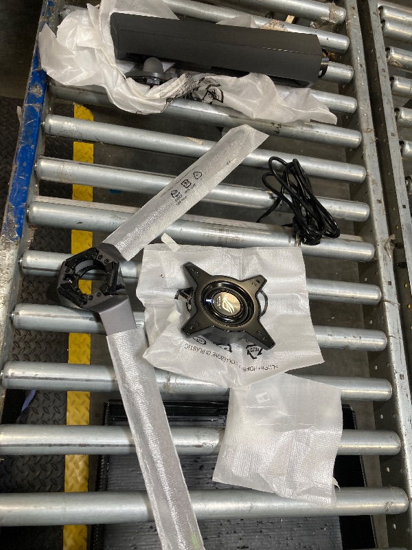 Photo 1 of ****** DISPLAY BROKEN **** FOR PARTS ONLY ****** ***** FINAL SALE ****** 

ASUS ROG Swift 32” 4K OLED Gaming Monitor (PG32UCDMR) ? 4K (3840 x 2160), QD-OLED, 240Hz, 0.03ms, G-SYNC Compatible, 99% DCI-P3, USB-C 90W, DisplayWidget, DisplayPort 2.1, 3 yr War