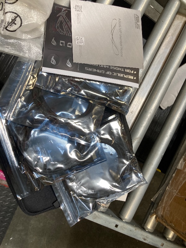 Photo 1 of ****** DISPLAY BROKEN **** FOR PARTS ONLY ****** ***** FINAL SALE ****** 

ASUS ROG Swift 32” 4K OLED Gaming Monitor (PG32UCDMR) ? 4K (3840 x 2160), QD-OLED, 240Hz, 0.03ms, G-SYNC Compatible, 99% DCI-P3, USB-C 90W, DisplayWidget, DisplayPort 2.1, 3 yr War