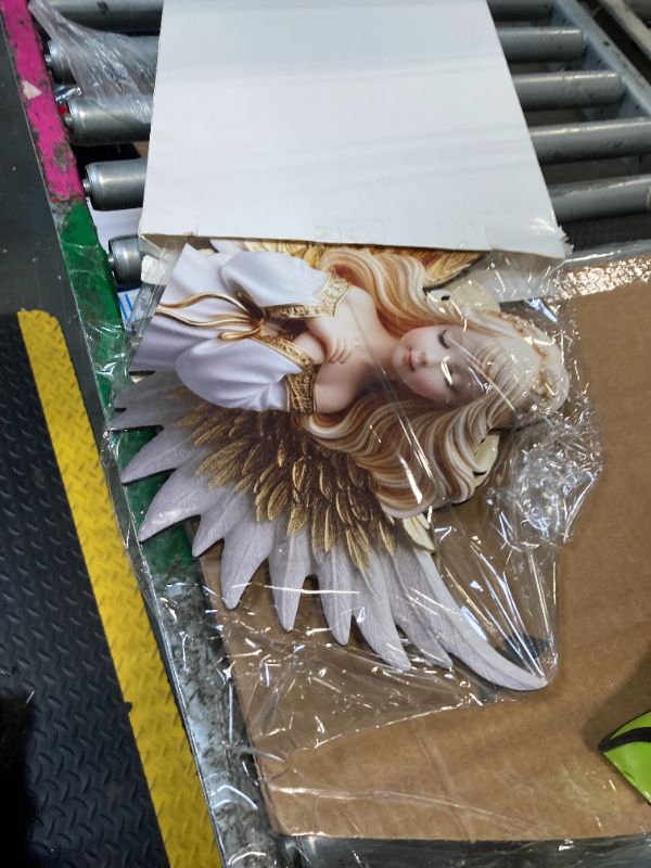 Photo 1 of ****MINOR DAMAGE**** Anglechic Christmas Angel Hanging Sign Wooden Praying Angel Door Sign Xmas Wall Plaque Decoration Christmas White Nativity Set for Xmas Fireplace Home Indoor Outdoor Decor