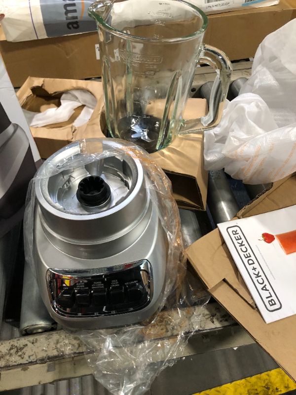 Photo 1 of ***MISSING LID****BLACK+DECKER PowerCrush Multi-Function Blender with 6-Cup Glass Jar, 4 Speed Settings, Silver