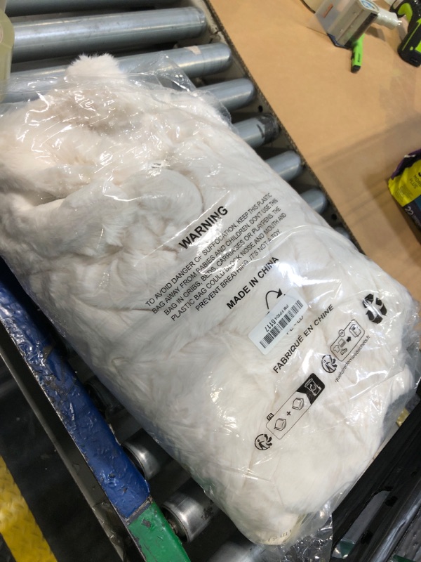 Photo 1 of *USED*
Amélie Home Faux Fur Throw Blanket for Couch, Ultra Soft Fuzzy Plush Bubble Throw for Sofa, Living Room & Home Decor, 50"x60", Cream White