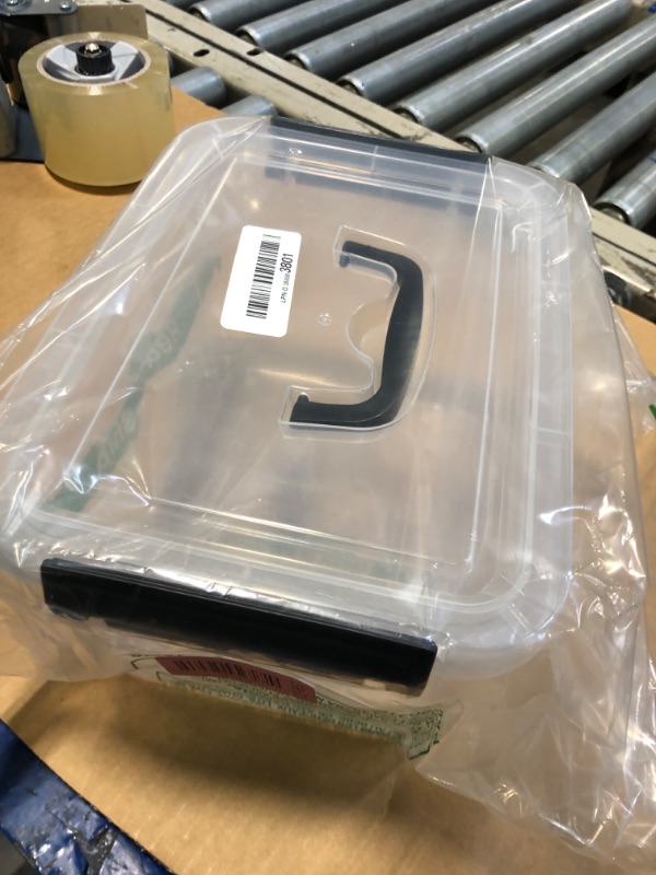 Photo 1 of ** 7 QT BOX ONLY**
JUJIAJIA Clear Storage Latch Box/Bin, 2-Pack Plastic Organizing Container with Handle and Lids (7 QT/16QT)