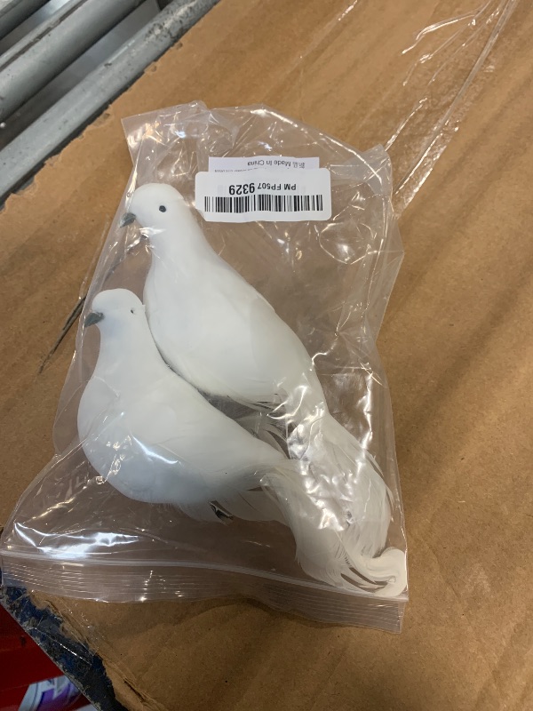 Photo 1 of Pcs Large White Dove Artificial Dove Birds 8-Inch for Wedding Decoration Craft Home Garden Ornaments Flowers Floral Yard Patio Wreath Designs Christmas Tree Decor