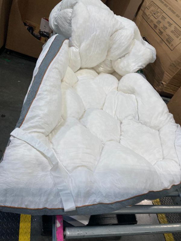 Photo 1 of *** IT'S VERY DIRTY*** WhatsBedding 3 Inch Memory Foam Mattress Topper Full, Extra Soft Pillow Top Mattress Topper with Breathable Air Mesh Sides, 1700GSM Fluffy Shredded Memory Foam Filled & Thicked Down Alternative-Lined