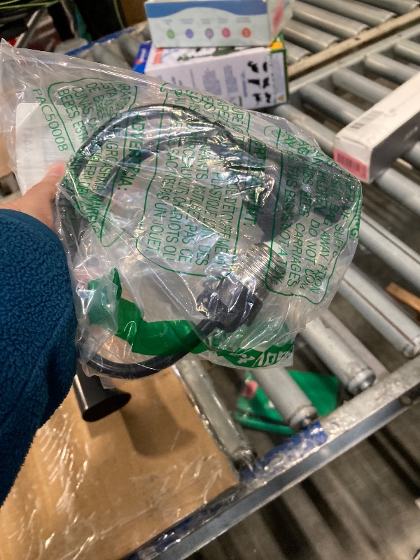 Photo 1 of 1 Pcs 2 in 1 Light Socket to Plug Adapter, Convert E26/E27 Bulb Socket to 2 Pieces 3 Prong Outlet with Extension Cord, Flexible Light Bulb Socket Converter Suitable for Porch Patio Garage Use (Black)