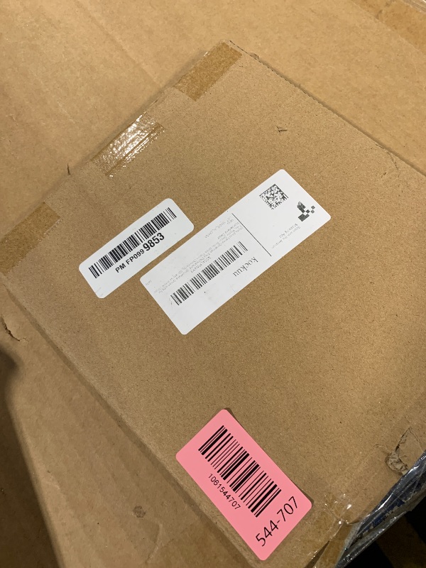 Photo 1 of 36pcs Snowflakes-Christmas Tree Decorations, Snowflake Ornaments for Tree, Plastic Glitter White Snow Flakes Ornaments, Christmas Indoor Winter Wonderland Decor