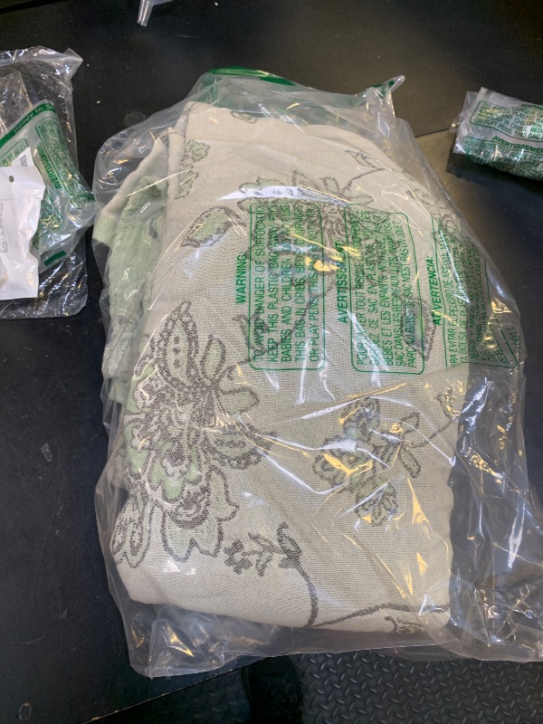 Photo 1 of 100% COTTON BEACH TOWEL