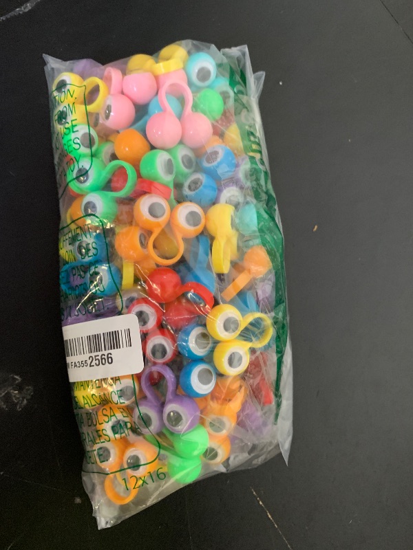 Photo 1 of 100 PCS Eye Finger Puppets Toys Set, Wiggly Eyeball Finger Puppet Eye On Rings for Kids, Party Favors for Boys Girls
