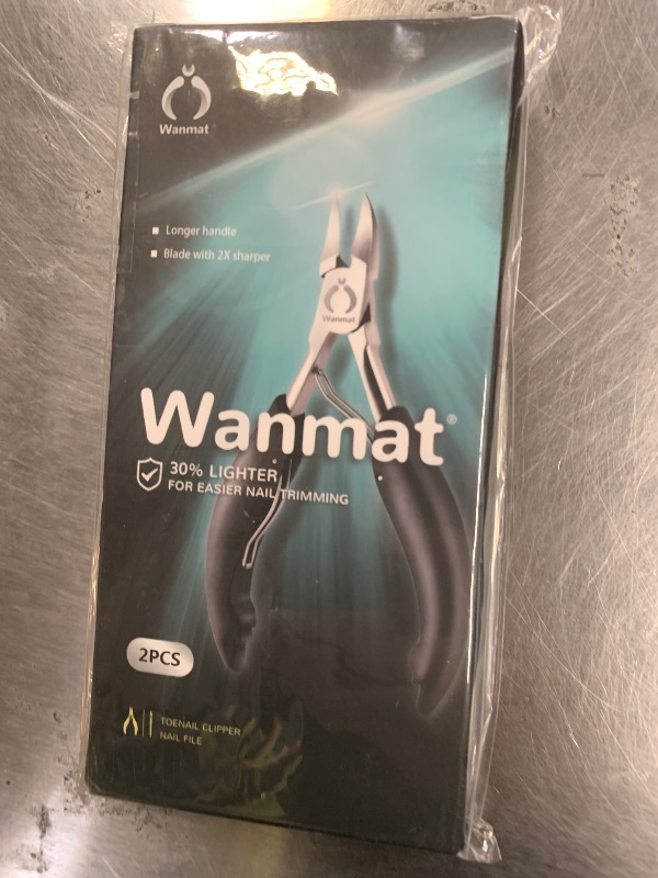 Photo 1 of (2 piece) toenail clipper and nail file