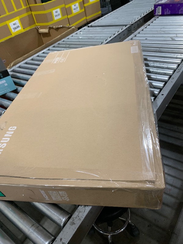 Photo 1 of Samsung 43” 4K BEFX-H Business Pro TV, UHD Resolution, SmartThings Pro, High Dynamic Range, Sleek Design, VXT Compatible, LH43BEFHLGFXGO