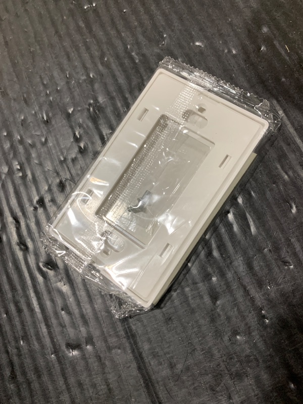 Photo 1 of 1 Pack BESTTEN 1 Gang Screwless Decorative Wall Plate, USWP4 Glossy Off White, Decorator Outlet Cover, for Light Switch, Dimmer, GFCI, USB Receptacle, H4.69” x W2.91”