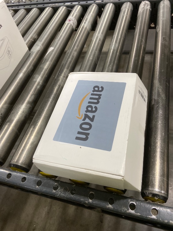 Photo 1 of 100 Pack White Blank Cards and 100 Pack Envelopes 4x6, Note Greeting Cards and Envelopes Set, Folded Cardstock with Self-Seal Envelope for DIY Greeting Thank you Cards, Invitations in All Occasions