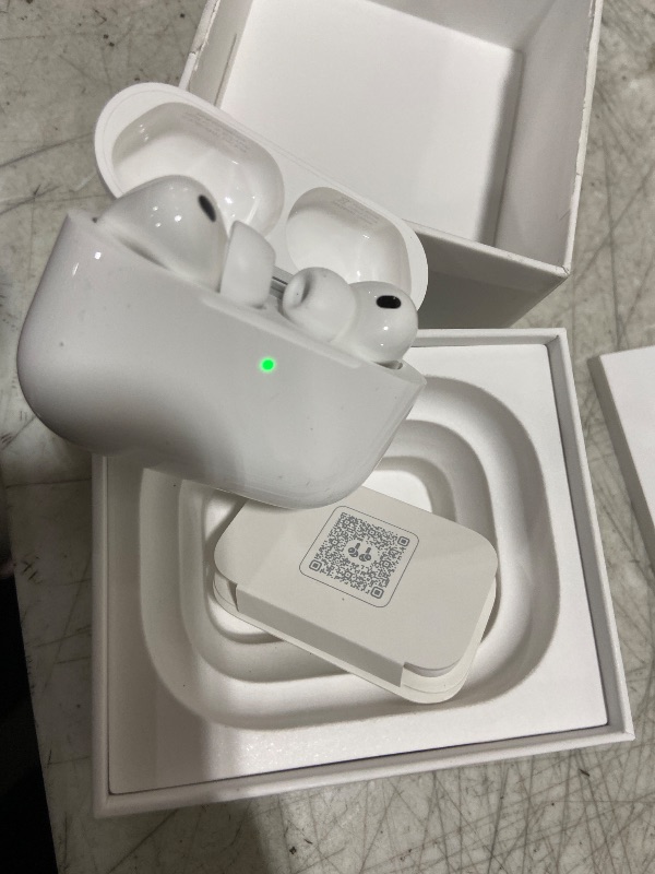 Photo 1 of Apple AirPods Pro 3 Wireless Earbuds, Active Noise Cancellation, Live Translation, Heart Rate Sensing,Hearing Aid Feature,Bluetooth Headphones,Spatial Audio, High-Fidelity Sound, USB-C Charging, White