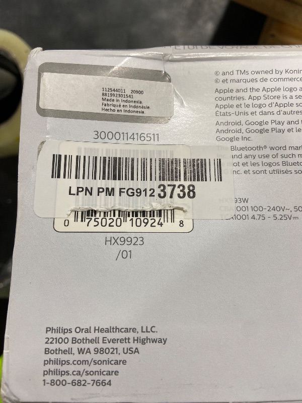 Photo 1 of Philips Sonicare DiamondClean Smart 9500 Electric Toothbrush, Sonic Toothbrush with App, Pressure Sensor, Brush Head Detection, 5 Brushing Modes and 3 Intensity Levels, White, Model HX9923/01