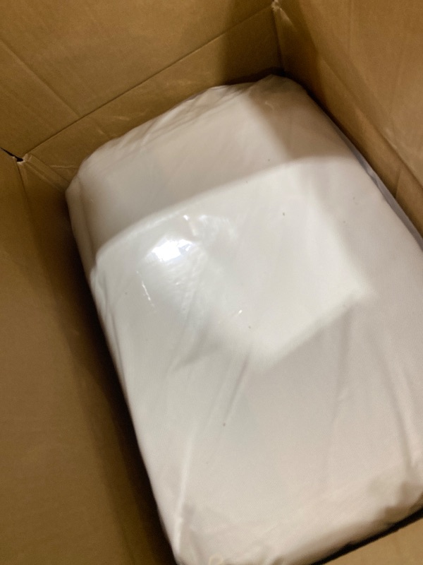 Photo 1 of 10 Pack White Round Tablecloths, 120 Inch Stain Resistant and Wrinkle Polyester Fabric Washable Table Clothes Cover for Kitchen Dining, Wedding, Reception Banquet, Birthday Party, Buffet Restaurant