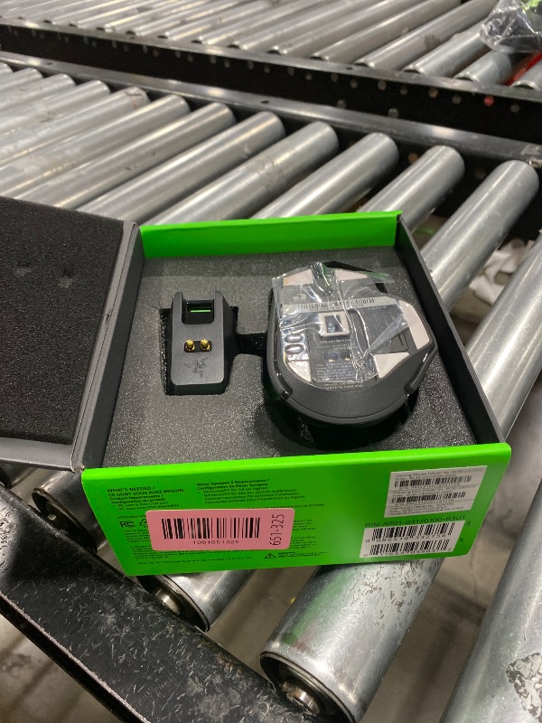 Photo 1 of Razer Basilisk Ultimate Wireless Gaming Mouse