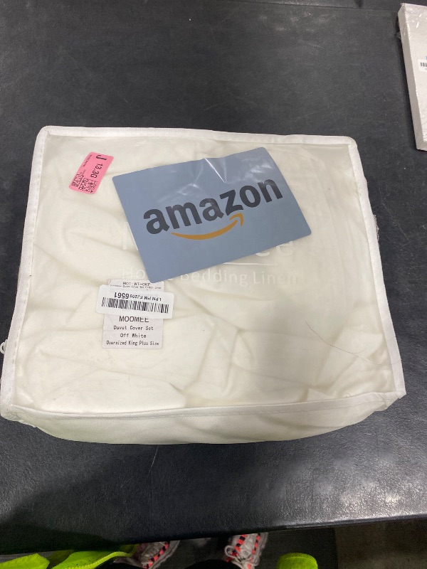Photo 1 of duvet cover set off white oversized king plus