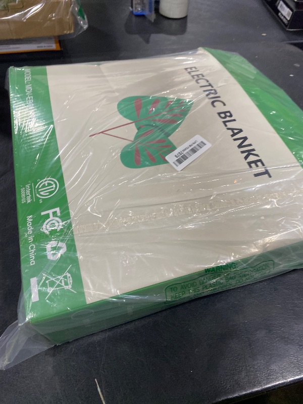 Photo 1 of Electric Blanket Queen Heated Blanket Queen Size 84''X 90'' Soft Cozy Flannel with Dual Controller Heating Blanket of 5 Heating Level & 10 Hour Auto Off, ETL & FCC Certified, Machine Washable