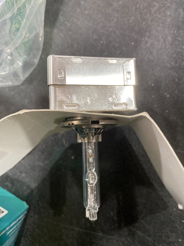 Photo 1 of PHILIPS Xenon X-TremeVision Gen2 +150% D3S HID Xenon Bulbs Set of 1