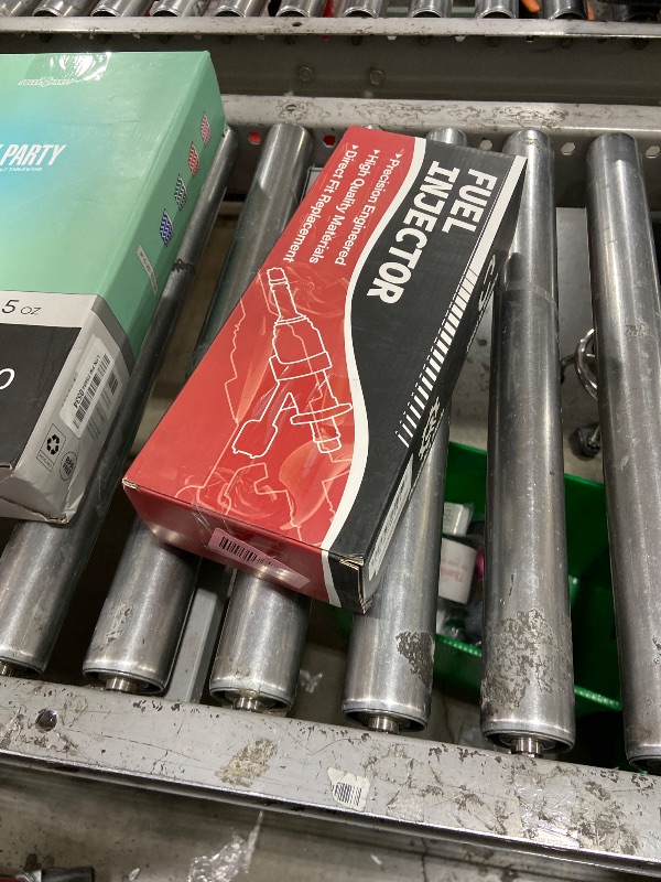 Photo 1 of Fuel Injectors Compatible with Silverado Suburban Tahoe Sierra Yukon Cheyenne V6 4.3L V8 5.3L 2014 2015 2016 2017 2018 8Pcs Replace FJ1217 12668390