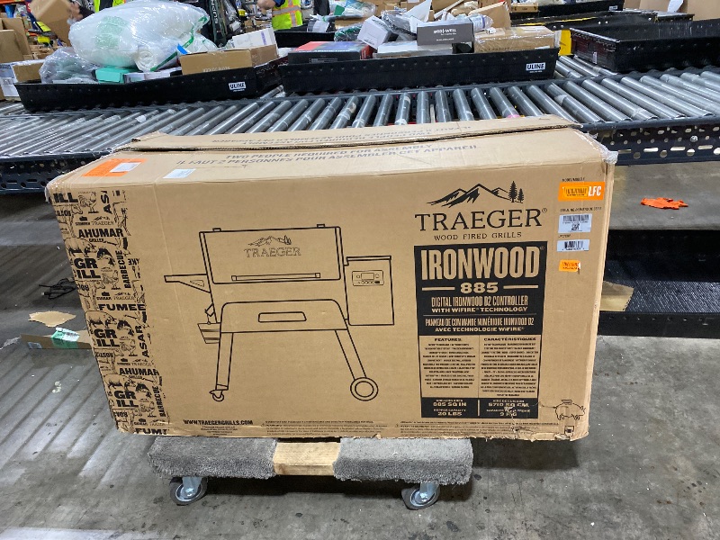 Photo 1 of GRILL PELLET IRONWOOD 885 BLK