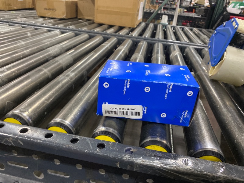 Photo 1 of Delphi CV10135 Idle Air Control Valve