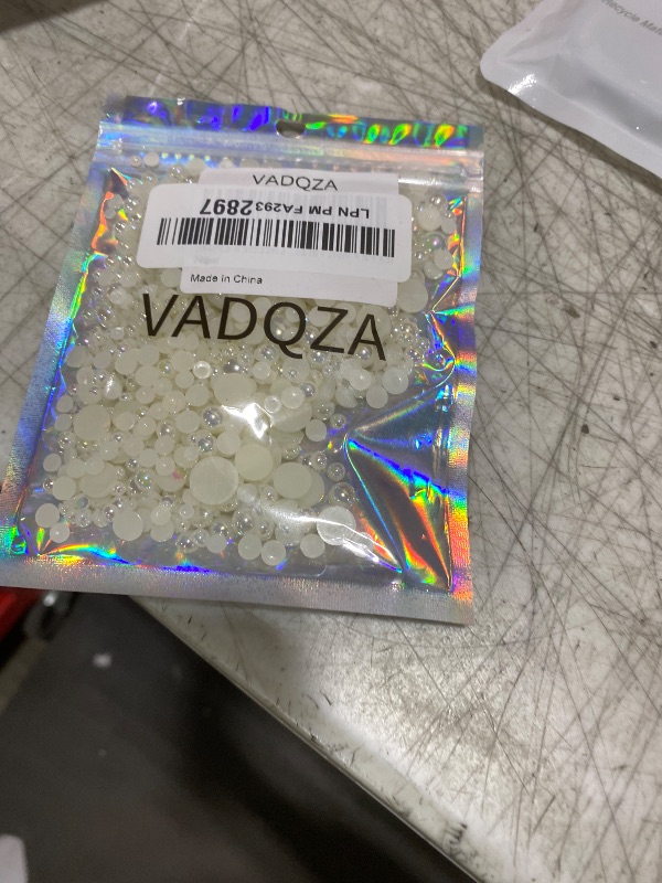 Photo 1 of 1000PCS Mixed Sizes 3/4/5/6/8/10mm Flatback Half Round Pearls Gems for Crafting, AB Color Pearl Beads Stones for Crafts Jewelry Clothes Shoes Dress Nail Art Making Embellishments (Ivory White AB)