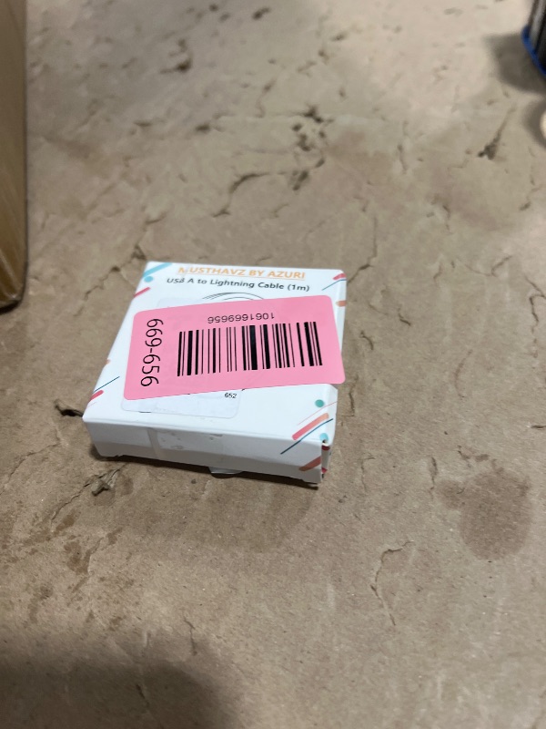 Photo 1 of [Apple MFi Certified] 3.3FT Short USB A to Lightning Cable USB Cord Car Carplay Cable iPhone Lightning Charging Cable Compatible with Apple iPhone 14 13 12 11 Pro Max XR XS 8 7 6 Plus SE iPad, One Pcs